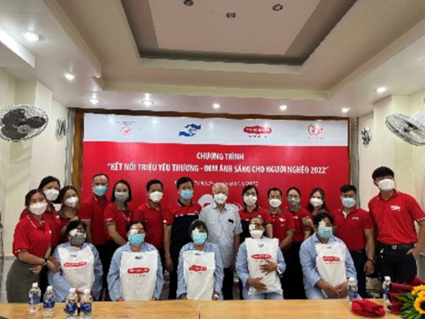 Support for cataract patients